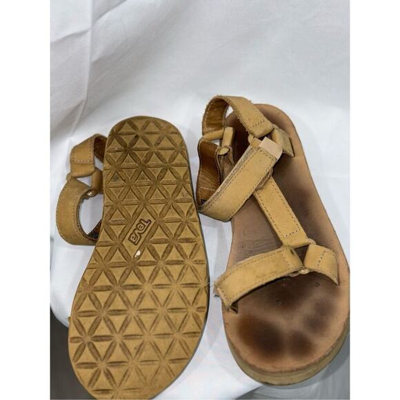 Teva Tan Strap Sandals | Sz 7 - Picture 4 of 6